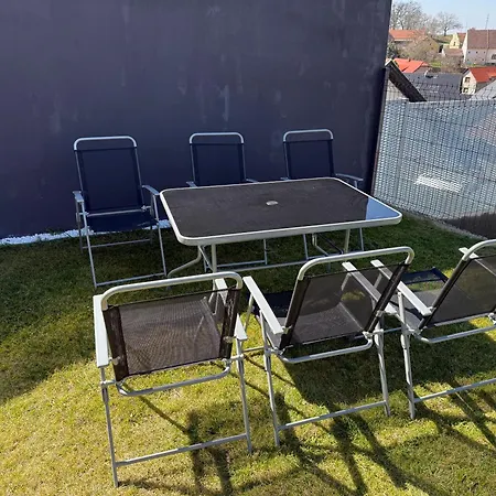 Apartmán 72m2 Private Garden Parking Free