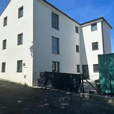 72m2 Private Garden Parking Free Prague