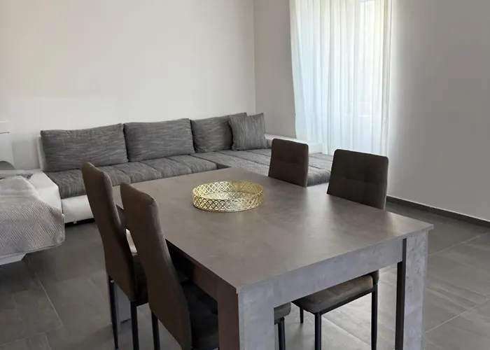 72m2 Private Garden Parking Free